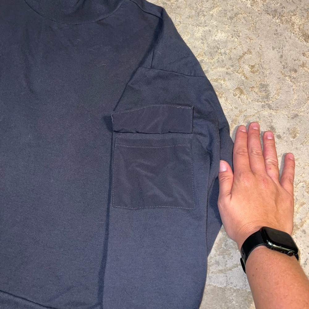 All In Motion Large sweatshirt